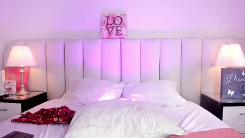 lizy portman  online show from September 18, 2025, 8:22 pm