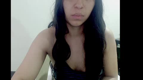 lizz1305 online show from December 3, 2024, 1:32 pm