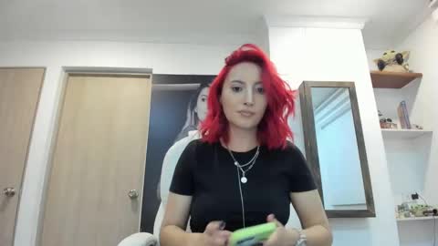 lizzdoux online show from October 4, 2025, 2:20 am