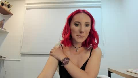 lizzdoux online show from October 8, 2025, 2:31 am