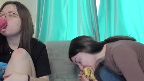 lizzi_muur online show from February 2, 2025, 10:24 am