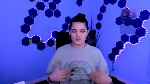lizzie_boom online show from April 10, 2026, 7:07 pm