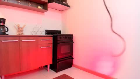 lizzie_williamss online show from October 28, 2025, 3:21 am