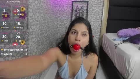 Snapshot of lizziemontana2 chatting on February 25, 2025, 11:22 pm        online show from February 25, 2025, 11:22 pm