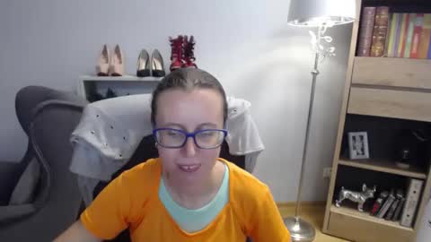 Snapshot of lizzy_sparkle chatting on September 19, 2025, 4:36 am Lizzy online show from September 19, 2025, 4:36 am