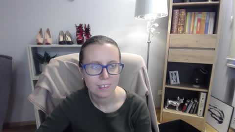 Snapshot of lizzy_sparkle chatting on October 28, 2025, 6:06 am Lizzy online show from October 28, 2025, 6:06 am