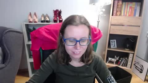 Snapshot of lizzy_sparkle chatting on November 4, 2025, 5:17 am Lizzy online show from November 4, 2025, 5:17 am