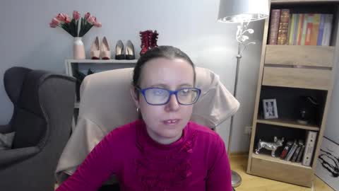 Snapshot of lizzy_sparkle chatting on November 27, 2025, 5:31 am Lizzy online show from November 27, 2025, 5:31 am