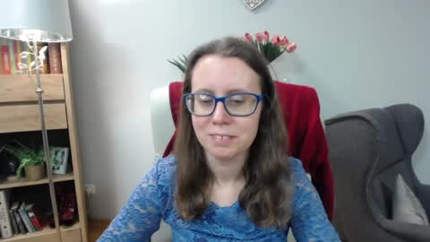 Lizzy online show from April 2, 2026, 4:10 am