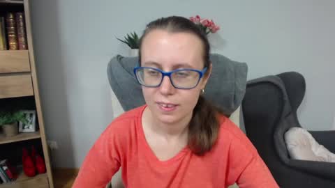 Snapshot of lizzy_sparkle chatting on May 20, 2026, 4:29 am Lizzy online show from May 20, 2026, 4:29 am