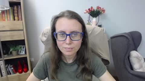 Snapshot of lizzy_sparkle chatting on May 29, 2026, 5:27 am Lizzy online show from May 29, 2026, 5:27 am