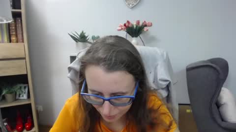 Lizzy online show from July 24, 2026, 6:44 am