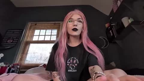 lizzybunny online show from December 14, 2024, 2:10 pm