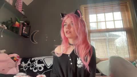 lizzybunny online show from February 17, 2025, 2:15 pm