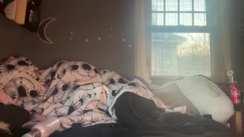 lizzybunny online show from February 28, 2025, 4:53 pm