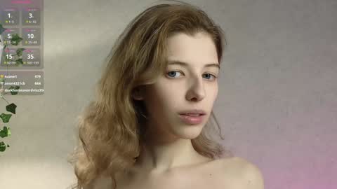 Lesly online show from December 8, 2024, 11:51 pm