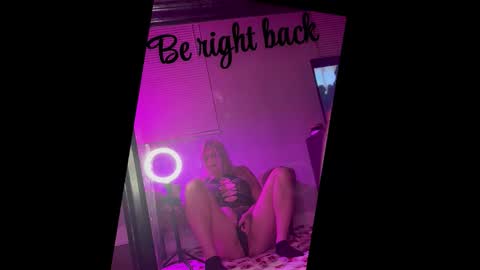 Lillac online show from February 20, 2026, 1:24 am