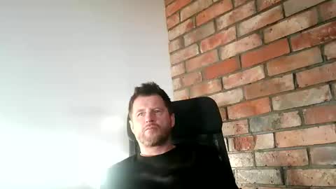 Snapshot of lllukasssxxx chatting on November 15, 2025, 1:07 pm lllukasssxxx online show from November 15, 2025, 1:07 pm