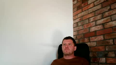 Snapshot of lllukasssxxx chatting on June 17, 2026, 11:45 am lllukasssxxx online show from June 17, 2026, 11:45 am