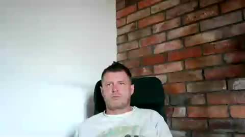 Snapshot of lllukasssxxx chatting on July 4, 2026, 11:27 am lllukasssxxx online show from July 4, 2026, 11:27 am