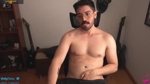 Lobito blanco Thefckingwolf main account online show from October 3, 2025, 4:15 pm