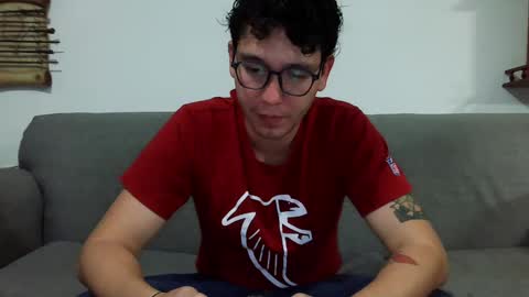 Lobo online show from February 18, 2025, 1:43 am