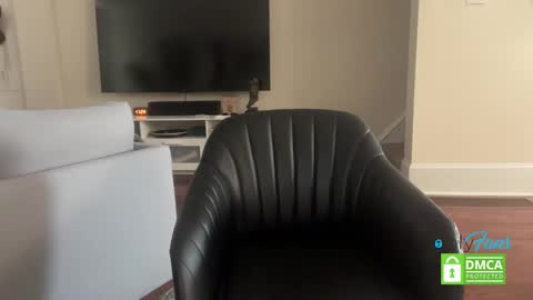 lockdownlove online show from September 8, 2025, 3:22 pm