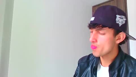 Snapshot of logaan_grey chatting on January 3, 2025, 4:16 pm logaan_grey online show from January 3, 2025, 4:16 pm