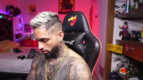 logan_hugh8 online show from March 30, 2026, 8:43 pm