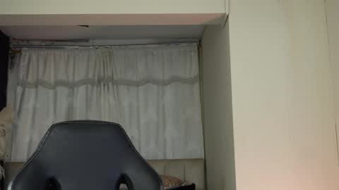 logan_varela online show from October 5, 2025, 11:24 pm