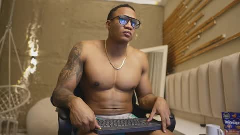 logan_varela online show from April 18, 2026, 4:44 pm