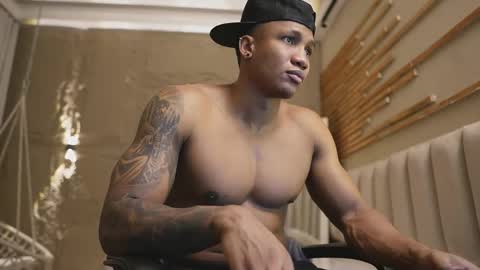 logan_varela online show from April 22, 2026, 2:07 pm