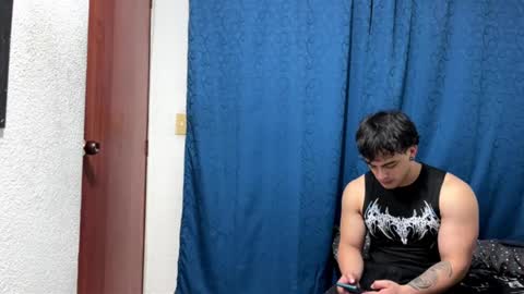 Snapshot of logan_x3 chatting on November 9, 2025, 5:17 am Logan online show from November 9, 2025, 5:17 am