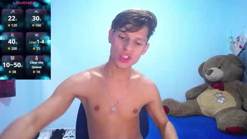 Snapshot of loganevans8 chatting on January 12, 2026, 6:02 pm Logan online show from January 12, 2026, 6:02 pm