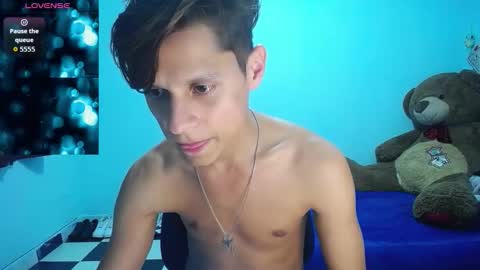 Snapshot of loganevans8 chatting on January 17, 2026, 11:30 pm Logan online show from January 17, 2026, 11:30 pm