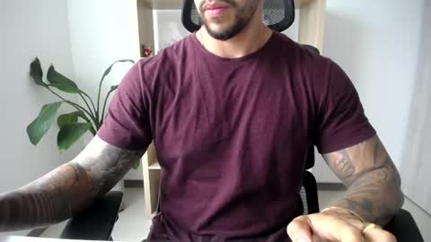 Snapshot of loganhod chatting on June 2, 2026, 10:12 pm Logan Wolfp online show from June 2, 2026, 10:12 pm