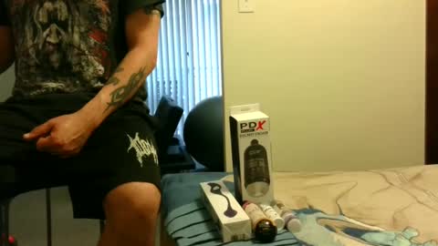 Snapshot of loganreaves69 chatting on December 26, 2024, 8:00 pm Logan Reaves online show from December 26, 2024, 8:00 pm