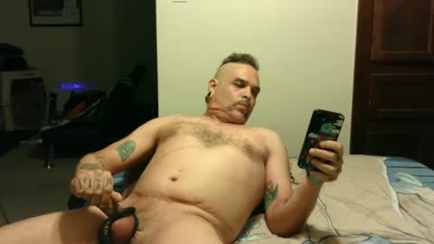 Snapshot of loganreaves69 chatting on October 7, 2025, 12:08 am Logan Reaves online show from October 7, 2025, 12:08 am