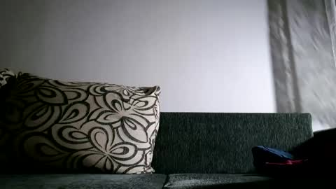 Snapshot of logitech0000 chatting on December 15, 2024, 12:40 am logitech0000 online show from December 15, 2024, 12:40 am