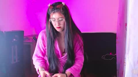 Snapshot of lois_fer chatting on February 23, 2026, 4:15 pm Lois online show from February 23, 2026, 4:15 pm