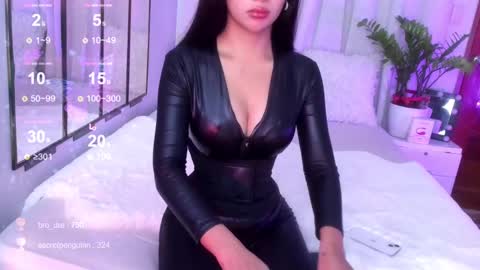 Snapshot of loisewilliams chatting on March 9, 2025, 6:17 am Mistress L online show from March 9, 2025, 6:17 am