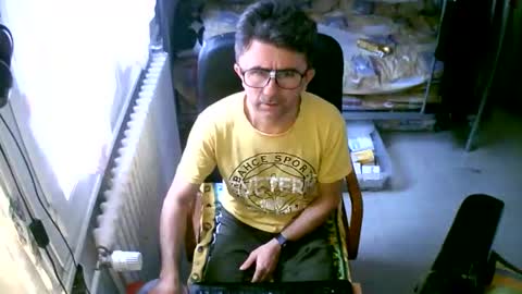 lokoum39 online show from December 2, 2025, 9:58 am