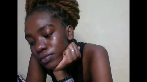 lola_allure online show from June 3, 2026, 9:45 am