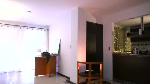 Snapshot of lola_cocks chatting on November 7, 2025, 7:47 pm mara online show from November 7, 2025, 7:47 pm