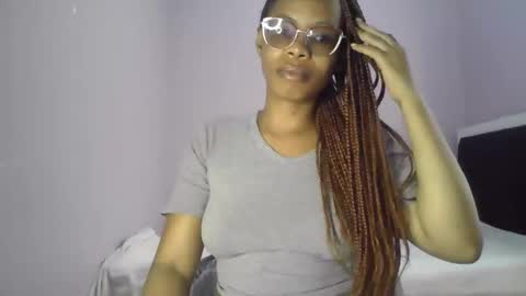 Lola Coco online show from March 25, 2026, 5:13 am