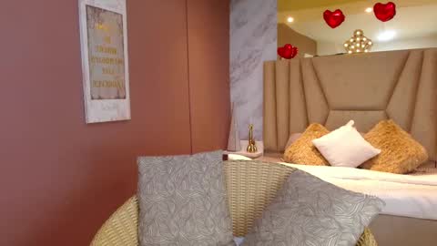 Snapshot of lola_creamy chatting on September 12, 2025, 1:33 pm Lola online show from September 12, 2025, 1:33 pm