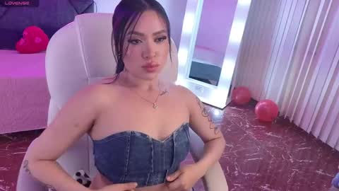 Lola  online show from June 5, 2026, 2:34 pm