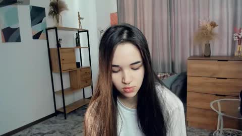 Melina online show from February 8, 2026, 9:34 am