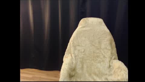 Snapshot of lolaaa_sky chatting on September 19, 2025, 10:10 pm Lolaaa Sky online show from September 19, 2025, 10:10 pm