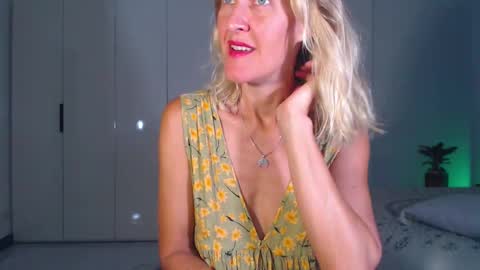 Lola online show from January 17, 2026, 12:54 pm